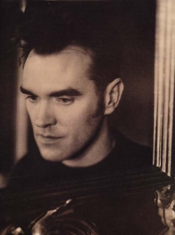death-of-a-discodancer:  Morrisseys’ reflection