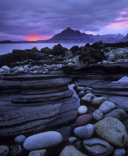 coiour-my-world:  Elgol, Skye, Scotland ~ Photo by Ian Cameron