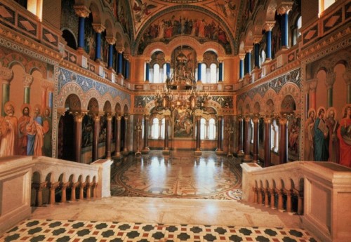 legendary-scholar:  Inside Neuschwanstein Castle.