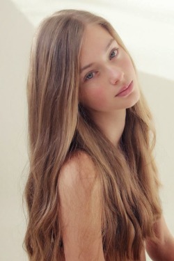 beautyeternal: Lauren de Graaf - Added to  Beauty Eternal 