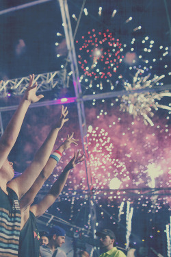 Let me light up the sky just for you tonight ♥