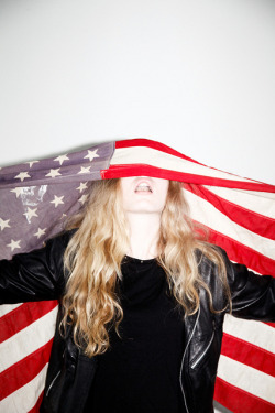 acidic-violet:  werewolf-shadow:  quiet-desperati0n:  Fame, Liquor, Love
