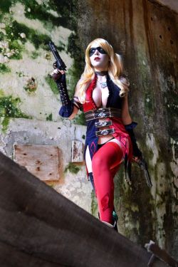 cosplayandgeekstuff:    Brynhild Cosplay  (Brazil) as Harley Quinn. Photos by: RafaConte Artwork   