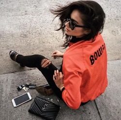 red-r0ses:   rose/luxe blog, message me for a follow back  