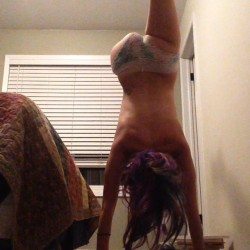 gnubeauty:  lovelightohm:  And an L handstand #handstand #yoga