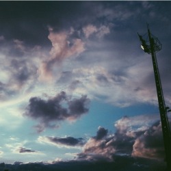 Thun•der