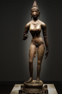 niramish:  Chola Queen Sembiyan Mahadevi as Sri Parvati. 990
