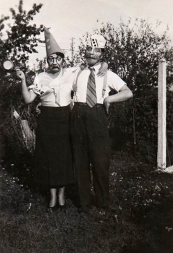 Robert et Dédé, Aulnay, France, 1934.