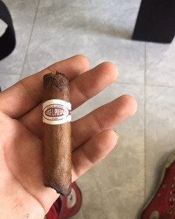 My first legit actual Cuban cigar!     #cigaro #cigar #cuban
