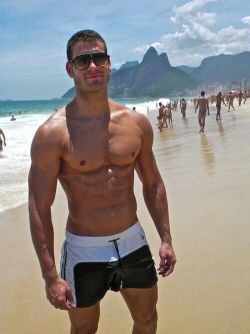 dudes-on-demand:  Brazilian Perfection 