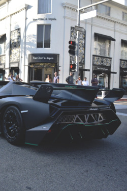 azearr:  Lamborghini Veneno | Source | Azearr 