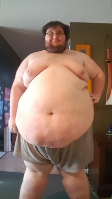 love-fat-men: bhm-whim:   gamertechchub: Fuck I need to be fed
