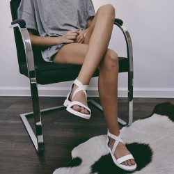 marysialaskowska:  s-atisfait:  時尚  Follow back fashion blogs
