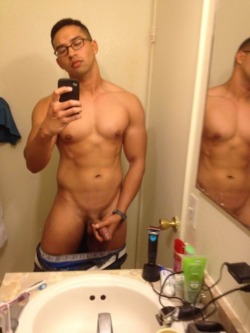 daxxpr:  dyn808:  peen0y415:  surferboii808:  simply808:  Handful