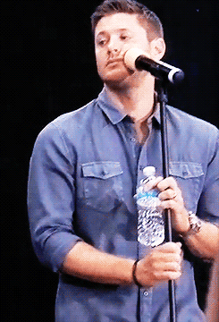 plaiding-blog:  Jensen while Jared talks about how quickly his