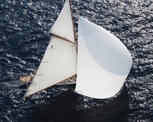 spiritofsailing:Gaff Cutter “Moonbeam IV” Lots of sailcloth