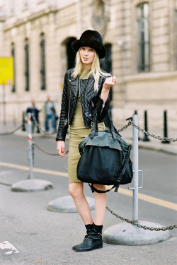 fashion-streetstyle:  (via Vanessa Jackman: Paris Fashion Week