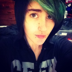 Onesie day ^_^ #gay #green #greenhair #girlswithtattoos #girlswholikegirls