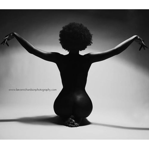 afrodesiacworldwide:  IG:@Afro_thundr