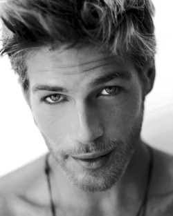 joselito28:  ☑Follow www.joselito28.tumblr.com