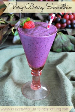 beautifulpicturesofhealthyfood:  Gorgeous Very Berry Smoothie…RECIPE