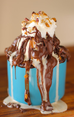 confectionerybliss:  The Ultimate Gooey Caramel Brownie Mug Cake