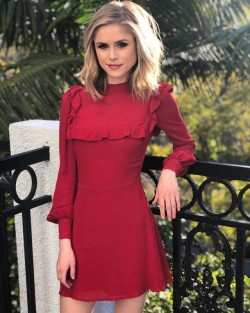 badbitchesglobal:  Erin Moriarty