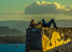 avemaria324:  Disfrutando de la puesta del sol en San Juan. 