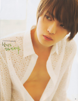 Back in the day when Jaejoong also shot for anan - white shirts