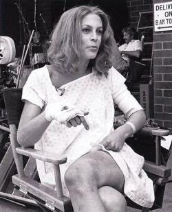 the-retro-hoe:Jamie Lee Curtis on the set of Halloween II (1981)