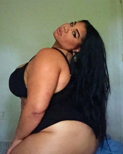 queerasiwannabe:  ashleighthelion:  Big G̶i̶r̶l̶ Femme Appreciation