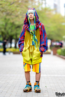 tokyo-fashion:  18-year-old Japanese fashion student Towy outside