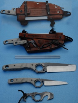 whiskey-wolf:  Awesome knife setugh i want it.