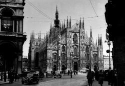 onlyoldphotography:  Carl Mydans: A view of a cathedral in Milan.