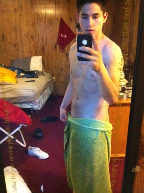 thecircumcisedmaleobsession:  25 year old straight guy from Pullman, WA