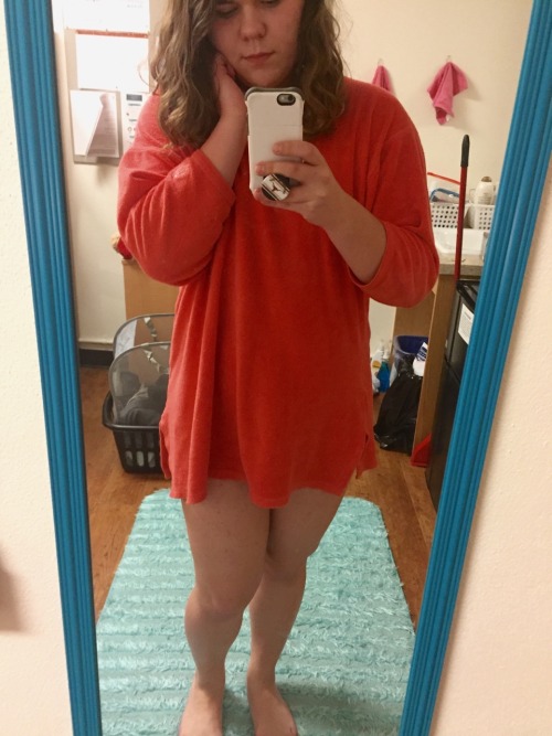 kitty-gumdrop: A bit of a strip for ya tonight 