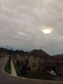 awharrys:  awharrys:  awharrys:  why does the sun look like a