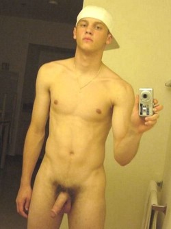 2sthboiz:  hot random selfie dude YAY hot hairy