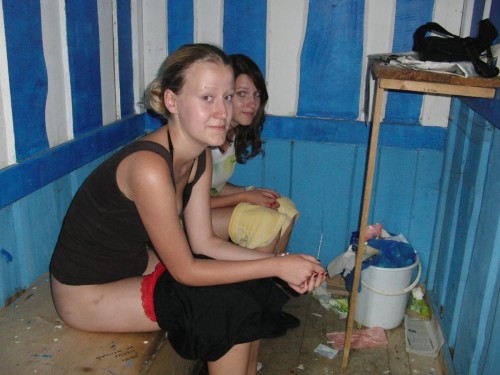 dimitrivegas:  Pooping girls