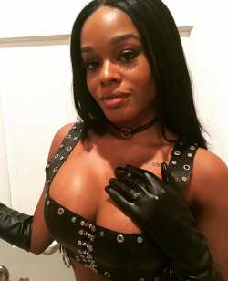 xtinaslays:  Azealia Banks doesn’t get enough credit for her