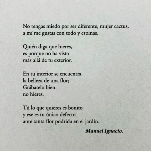 el-chico-de-la-poesia:  No tengas miedo por ser diferente, mujer