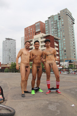 Freeballing & exhibitionism. Monterrey, México.