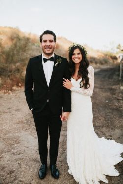 wedding-dresses-paradise:  A boho wedding featuring an Essense