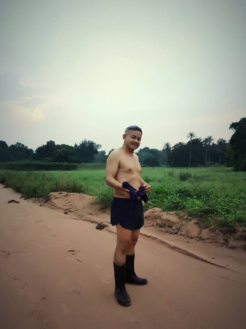 bimale2016:FOYNOY JOHN
