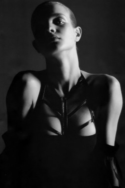 mepenelope:  Natalia Vodianova by Mario Sorrenti _ Vogue France,