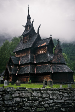 ylfra:  Borgund Stave Church (by Roman Königshofer) 
