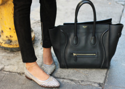 what-do-i-wear:    Flats: Penelope and Coco,  Bag: Celine