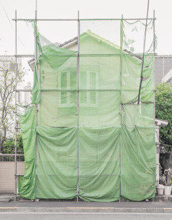 janvranovsky:Wrapped in green drapes, Sugamo, Tokyo | © Jan