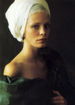 80s-90s-supermodels:  “Infanta Style”, Vogue Italia,