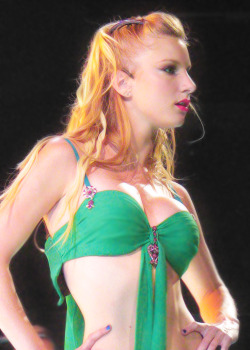 harleyquinzel:  HEATHER MORRIS | 143/∞ 